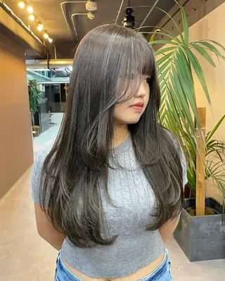 ロング カラー ミルクティーベージュ ❤︎レイヤー　MIAのヘアスタイル