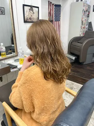 ロング カラー じゅんな VENICE/船橋駅のヘアスタイル