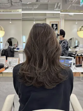 ミディアム カラー ヘアアレンジ 髪質改善特化 🫧松野力也のヘアスタイル