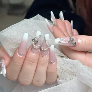 ネイル Maggie Nail🦩のネイルデザイン