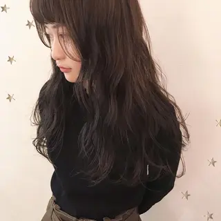 ロング カラー 市川 千夏のヘアスタイル