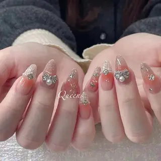 ネイル Queens 榊 まおのネイルデザイン