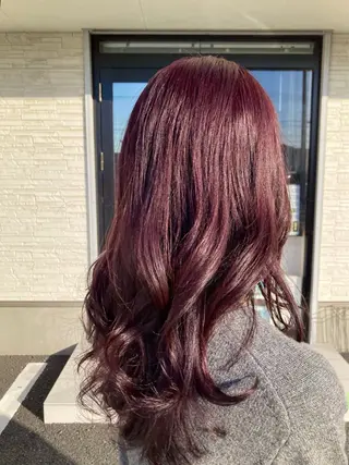 カラー ワダ マリのヘアスタイル