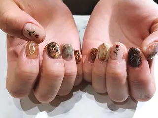 ショート カラー キッズ ネイル マツエク・マツパ illum hicariのネイルデザイン