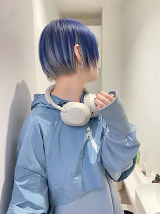 ショート ボブ/ハイトーン REINAのヘアスタイル