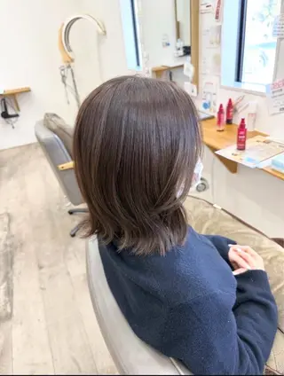 カラー ルプラボウ 石田渚夏のヘアスタイル