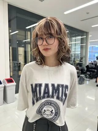 ミディアム シオカワ ケンショウのヘアスタイル