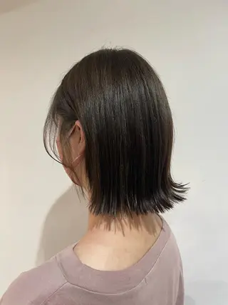 ミディアム カラー 佐藤 世怜奈のヘアスタイル