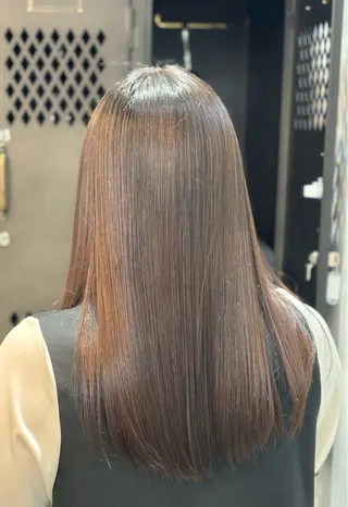 セミロング サカシタ アヤカのヘアスタイル