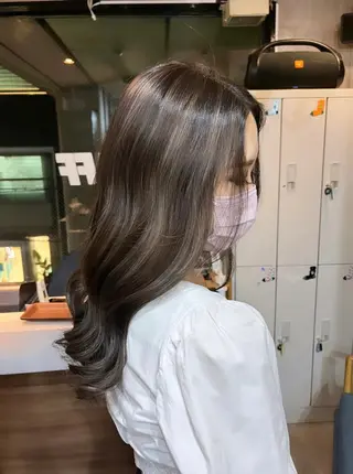 セミロング カラー LAFF きよののヘアスタイル