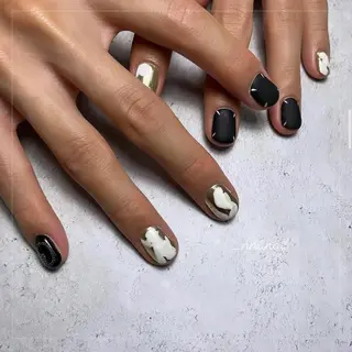 ネイル GRANDE OSU Anna 🧸💛のネイルデザイン