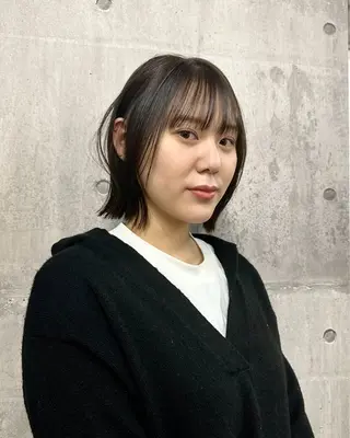 ショート カラー パーマ ヘアアレンジ メンズ 切りっぱなしヘアボブ ミディアムヘアRYOのヘアスタイル