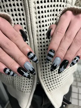 ネイル moca心斎橋店 Aina🐈⬛🤍のネイルデザイン