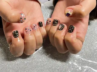 ネイル VIERU 🌈🎀💖のネイルデザイン