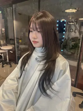 ロング RiA/レイヤーカッ ト/ハッシュカットのヘアスタイル