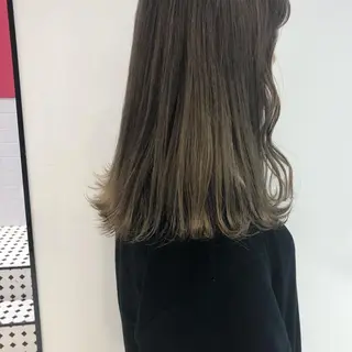 ロング カラー 相川 愛実のヘアスタイル