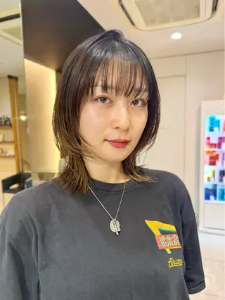 ミディアム 暖色/レイヤーカット /艶髪/髪質改善/のマツエク・マツパデザイン