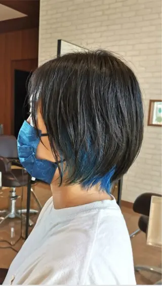 カラー 熊倉 貞広のヘアスタイル