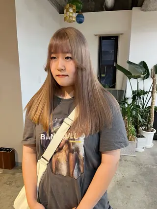 セミロング カラー 🩷ハイトーン透明感 レイヤー🩷ユリカのヘアスタイル