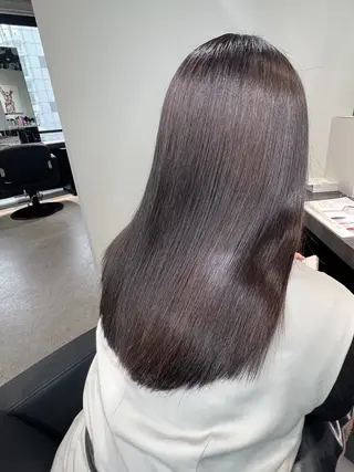 セミロング カラー 江坂 misaki のヘアスタイル