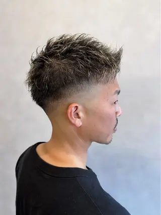 ショート カラー メンズ 岸畑 聖也 / &8（アンドエイト）の眉毛・アイブロウイメージ