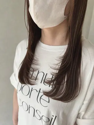 ロング 荻野 晴香のヘアスタイル