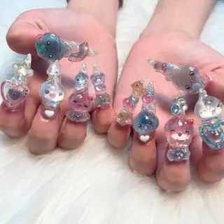 ネイル ゴテゴテ💙ワンホン リオナのネイルデザイン