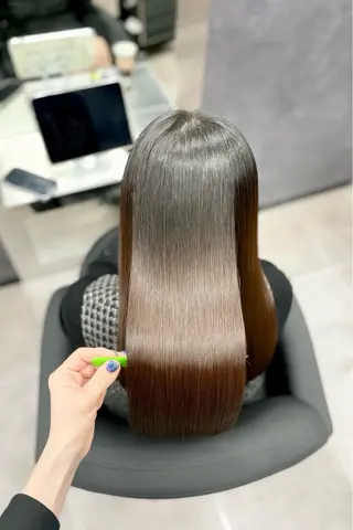 ロング CYNTHIADUE 店長| IRISUのヘアスタイル