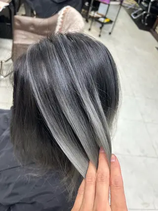 ミディアム カラー ハイトーン Arphyのヘアスタイル