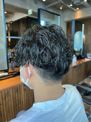 ショート パーマ メンズ 波巻きスパイラルパー マ/シャドウパーマ駿のヘアスタイル