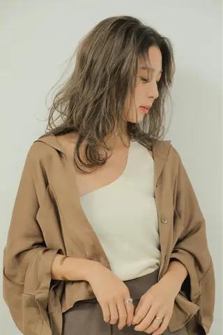 セミロング REVE美容室 REVEマツエクのヘアスタイル