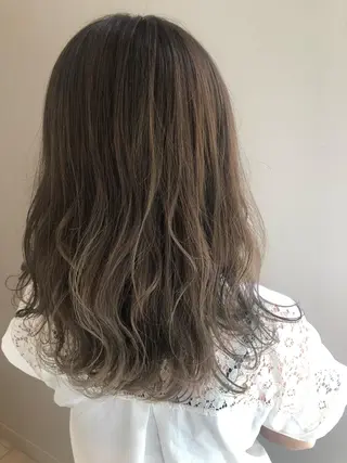 セミロング 盛れるレイヤーカット 得意🌹井上美沙のヘアスタイル