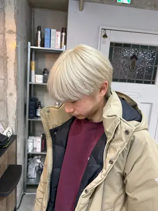 カラー メンズ noa 寒色系カラーブリーチのヘアスタイル