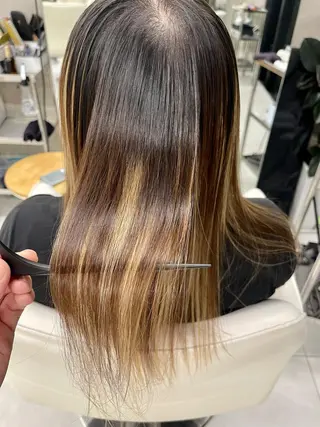 セミロング カラー パーマ 滝沢 嵩大のヘアスタイル