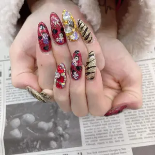 ネイル 🦋ネイルサロン ブラン🌈ゆりのネイルデザイン
