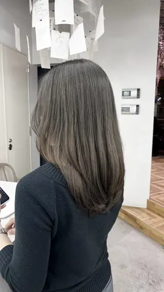 ロング カラー 菊地 美羽士のヘアスタイル