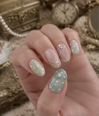 ネイル Roger 舞のネイルデザイン