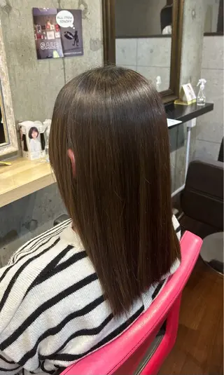 セミロング カラー 小波津 笑花のヘアスタイル