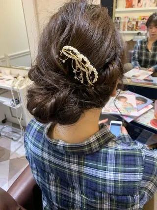 ロング 粟田 めぐみのヘアスタイル