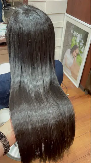 ロング こすげひろと カラー講師のヘアスタイル