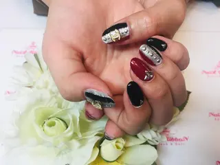 ネイル ネイルリボン 受付スタッフのネイルデザイン