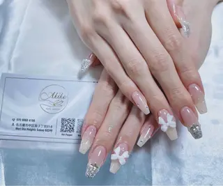 ネイル AKIKO ネイルサロンのネイルデザイン