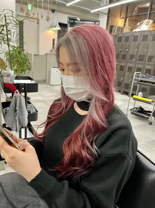 ロング カラー カット・ブリーチ TAIGAのヘアスタイル