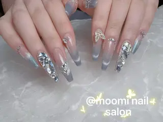 セミロング Moomi nail salonのネイルデザイン