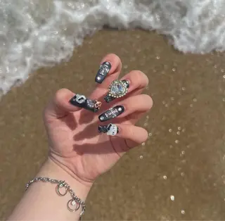 ネイル Miimo💅🏻 ほのか ·͜·♡のネイルデザイン