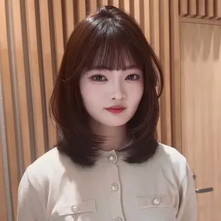 ミディアム カラー 岡田洸太|似合わせ× モテ髪×美髪提案🤎のヘアスタイル