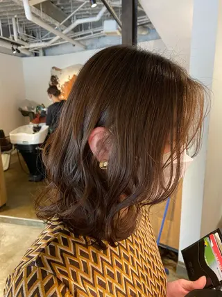 ミディアム カラー BELO キエのヘアスタイル