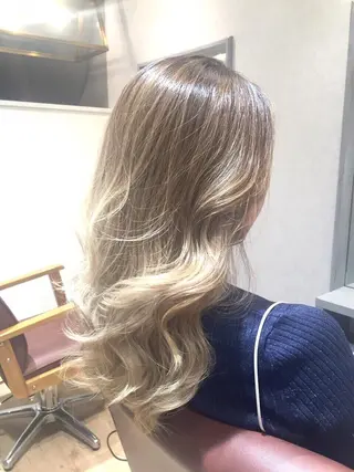 ロング カラー レイヤーカット 早崎太生のヘアスタイル
