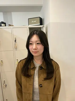 ロング 伊澤 紗弥のヘアスタイル