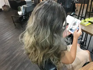 ロング カラー WEST OLAND 安藤のヘアスタイル
